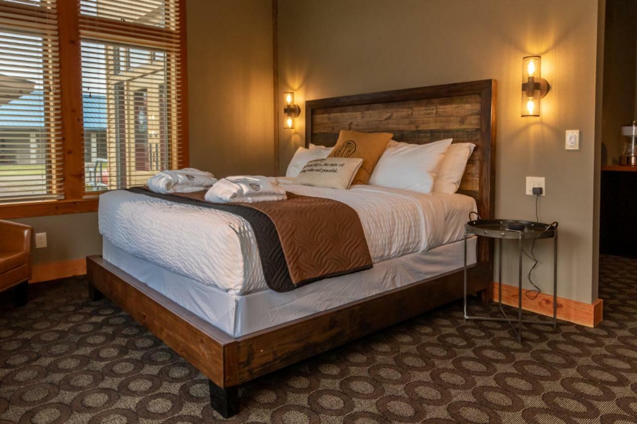 At The Helm Hotel Ilwaco Zimmer foto